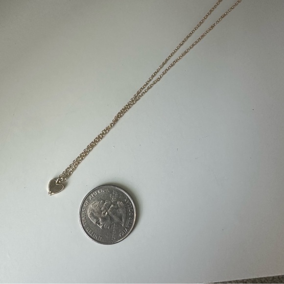 Simple Modern Gold-Tone Heart Pendant on Chain Necklace LA CN - Picture 5 of 5